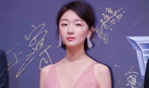 周冬雨个人资料（周冬雨是怎么出道的）看最鲜网，看新知识-提供各类互联网项目，互联网副业，职场技能课程，股票期货投资, 校园课程，升学考试等有价值的知识看最鲜网，看新知识