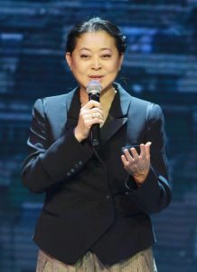 倪萍个人资料（主持人倪萍简介）看最鲜网，看新知识-提供各类互联网项目，互联网副业，职场技能课程，股票期货投资, 校园课程，升学考试等有价值的知识看最鲜网，看新知识