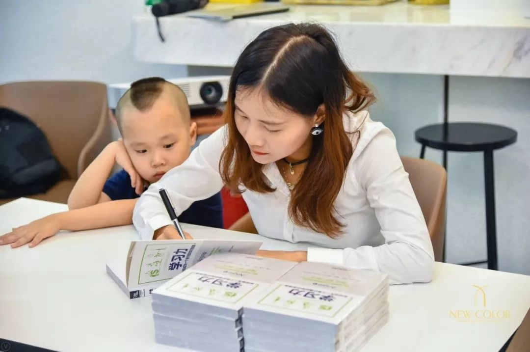 月入10万的副业赚钱法，零成本易操作学完就能用