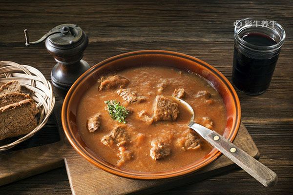 炖牛肉最忌讳两种佐料(怎么炖牛肉好吃易烂熟)
