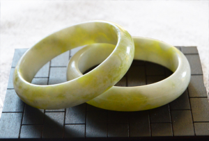 蓝田玉属于什么档次的玉（蓝田玉是什么玉值钱吗）看最鲜网，看新知识-提供各类互联网项目，互联网副业，职场技能课程，股票期货投资, 校园课程，升学考试等有价值的知识看最鲜网，看新知识