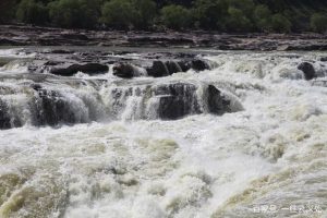 汹涌湍急的意思（汹涌湍急的意思解释）看最鲜网，看新知识-提供各类互联网项目，互联网副业，职场技能课程，股票期货投资, 校园课程，升学考试等有价值的知识看最鲜网，看新知识