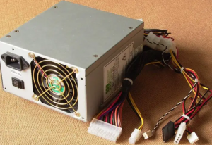 一般计算机电源都在多少电压（计算机电源输出电压）看最鲜网，看新知识-提供各类互联网项目，互联网副业，职场技能课程，股票期货投资, 校园课程，升学考试等有价值的知识看最鲜网，看新知识