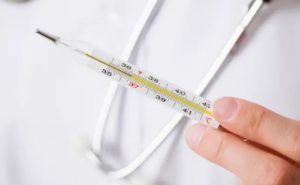 体温计量腋下几分钟最准确（腋下量体温一般几分钟）看最鲜网，看新知识-提供各类互联网项目，互联网副业，职场技能课程，股票期货投资, 校园课程，升学考试等有价值的知识看最鲜网，看新知识