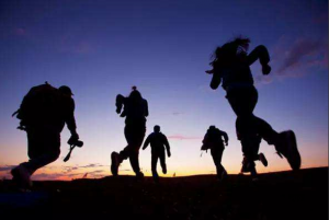 疯狂的里海-里海的朋友们看最鲜网，看新知识-提供各类互联网项目，互联网副业，职场技能课程，股票期货投资, 校园课程，升学考试等有价值的知识看最鲜网，看新知识