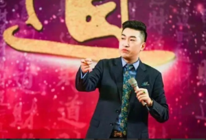 周文强《系统的力量》高峰论坛（7集现场视频）看最鲜网，看新知识-提供各类互联网项目，互联网副业，职场技能课程，股票期货投资, 校园课程，升学考试等有价值的知识看最鲜网，看新知识